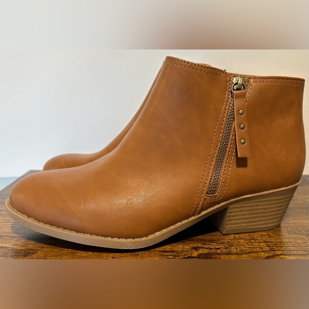 Arizona Women’s Cognac Camino Stacked Heel Booties NWT Various Sizes